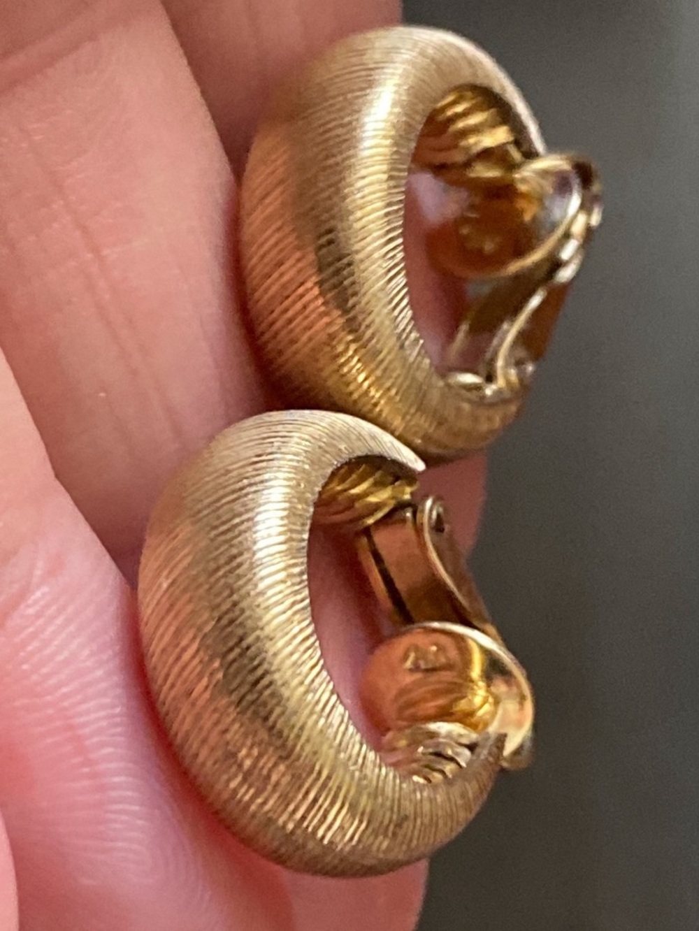 Vintage Small Gold Tone GF Alice Caviness Signed Clip On Earrings